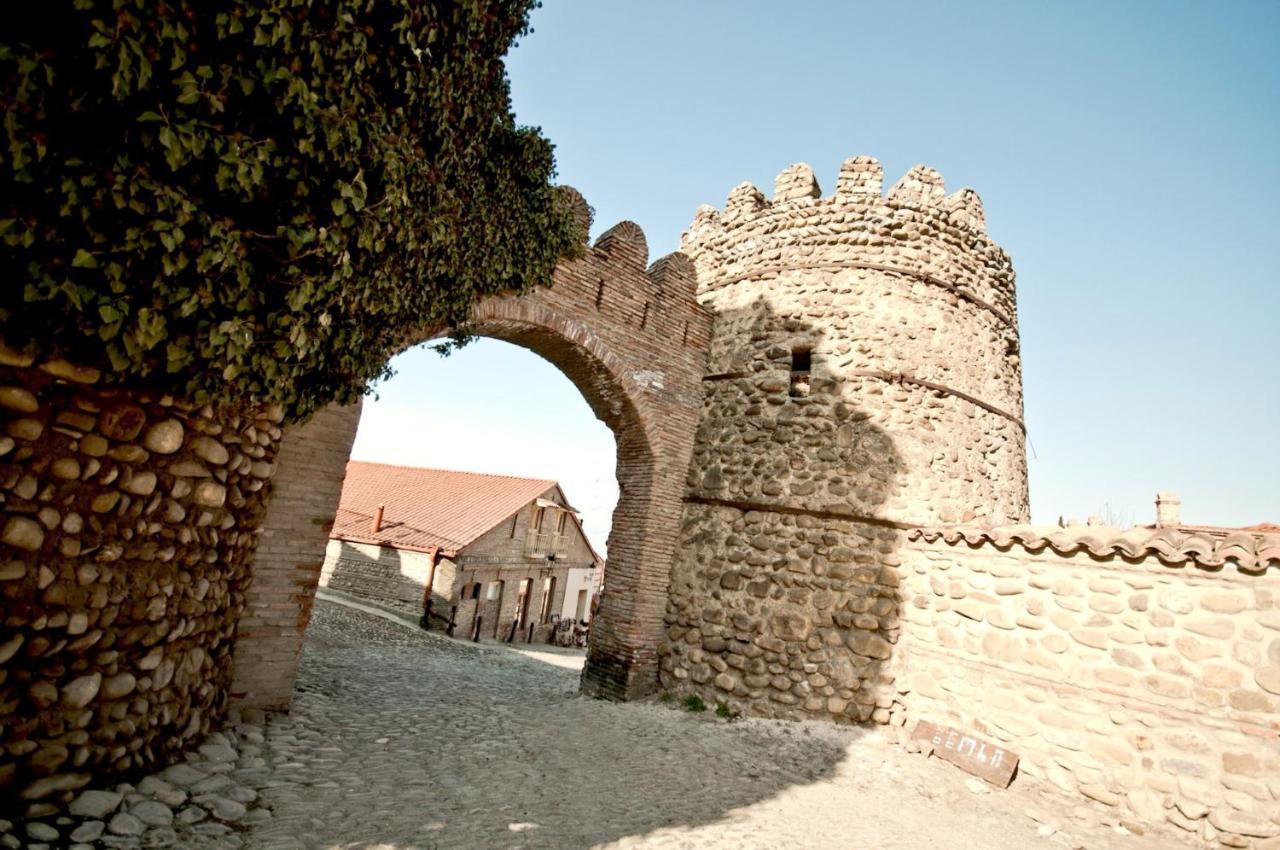 Guest House Loza Sighnaghi Esterno foto